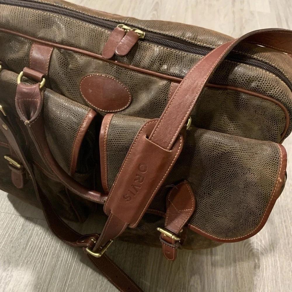 VINTAGE ORVIS BATTENKILL MESSENGER BRIEFCASE TRAVEL BAG BROWN LEATHER *RARE*